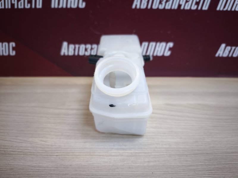 Бачок главного тормозного цилиндра