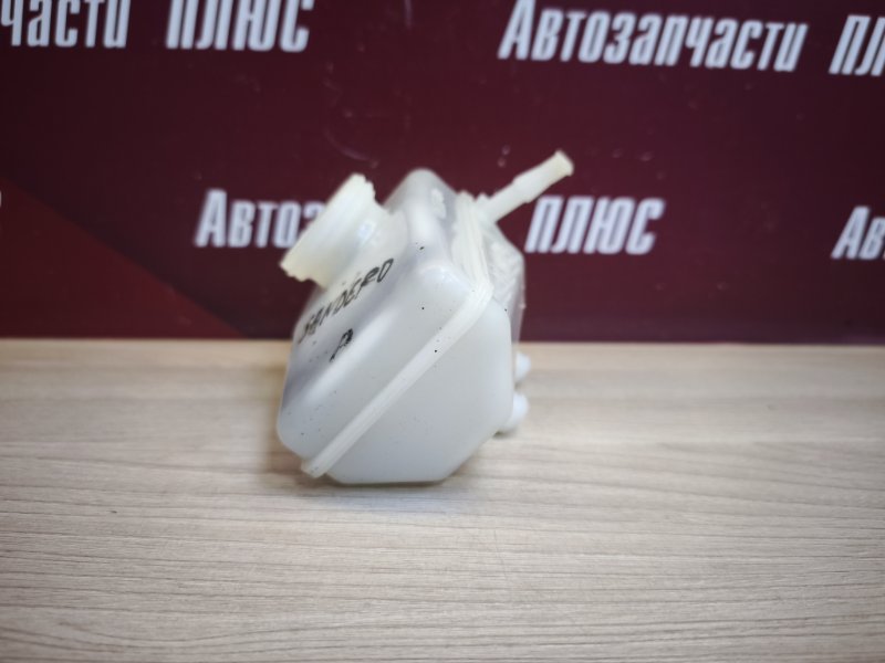 Бачок главного тормозного цилиндра