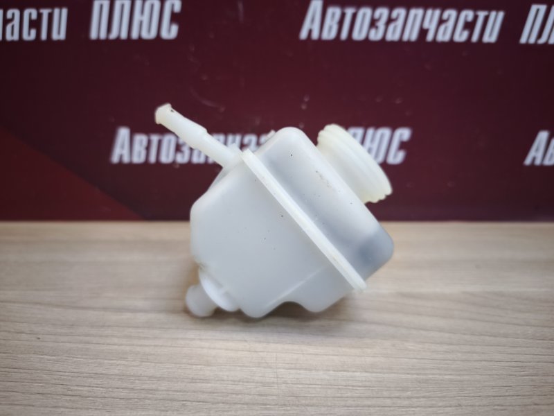 Бачок главного тормозного цилиндра