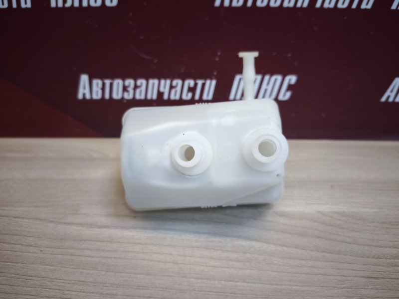 Бачок главного тормозного цилиндра