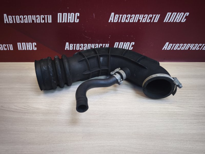 Патрубок воздушного фильтра