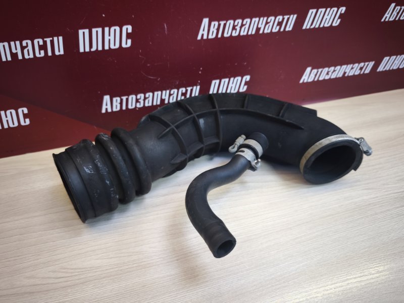 Патрубок воздушного фильтра