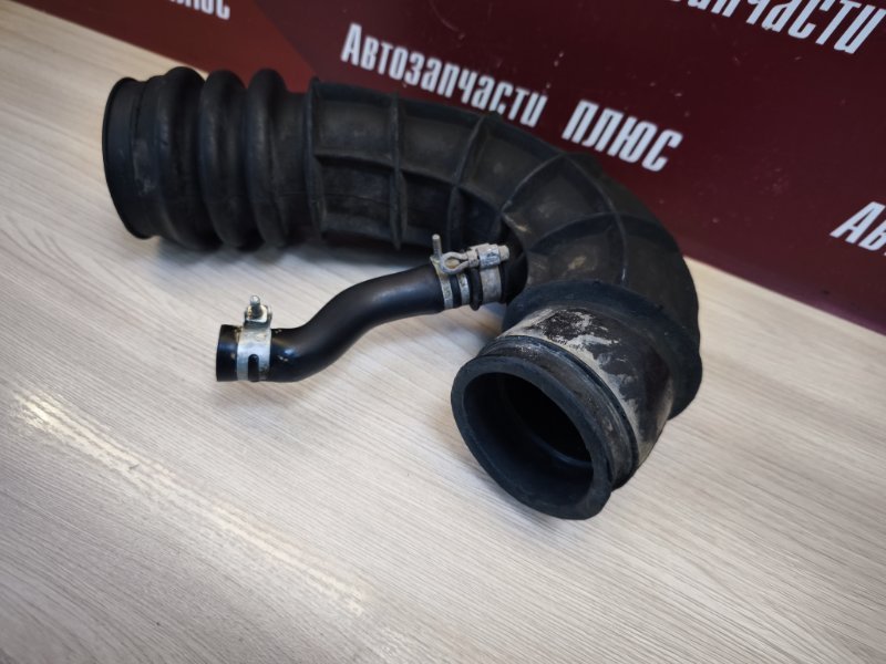 Патрубок воздушного фильтра