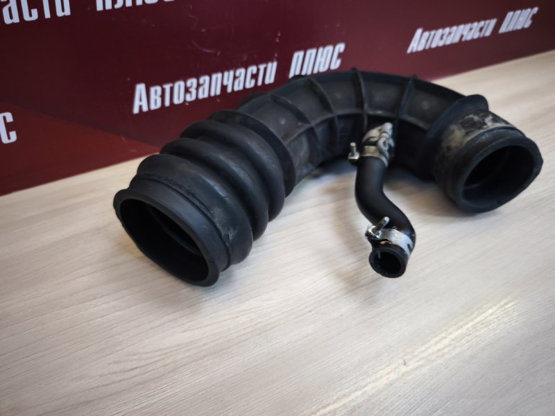 Патрубок воздушного фильтра