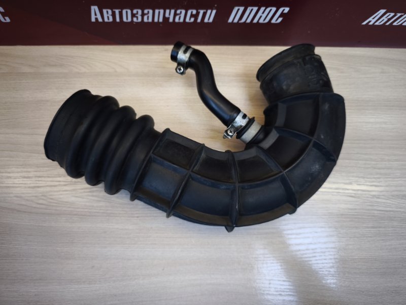 Патрубок воздушного фильтра