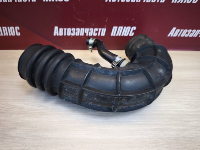 Патрубок воздушного фильтра