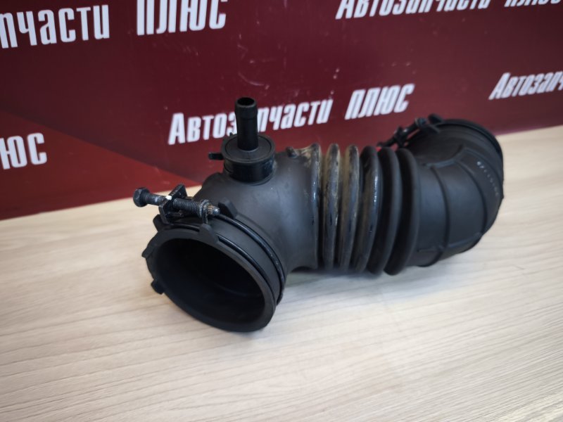 Патрубок воздушного фильтра