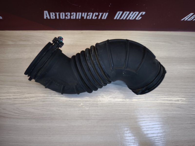 Патрубок воздушного фильтра