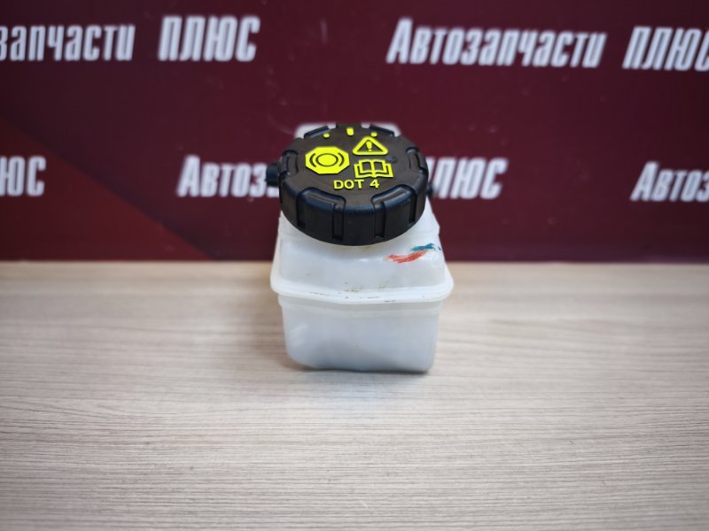 Бачок главного тормозного цилиндра
