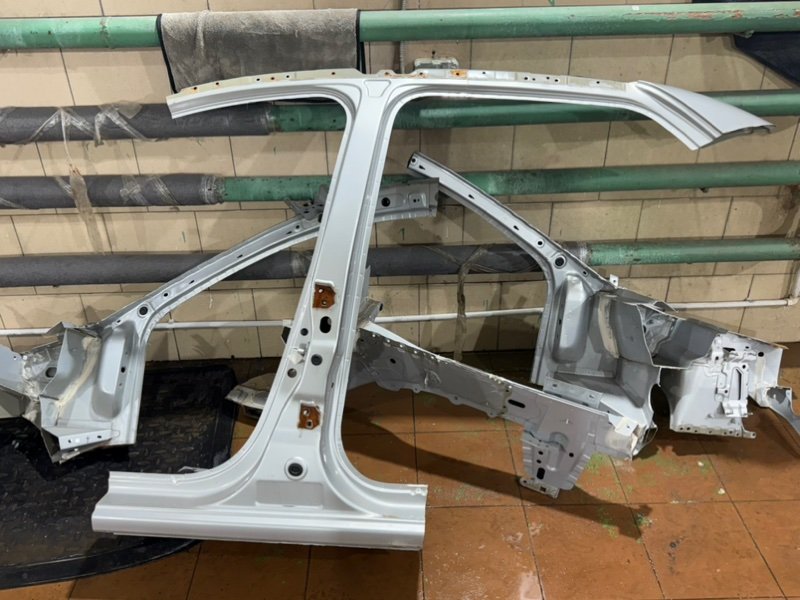 средняя стойка