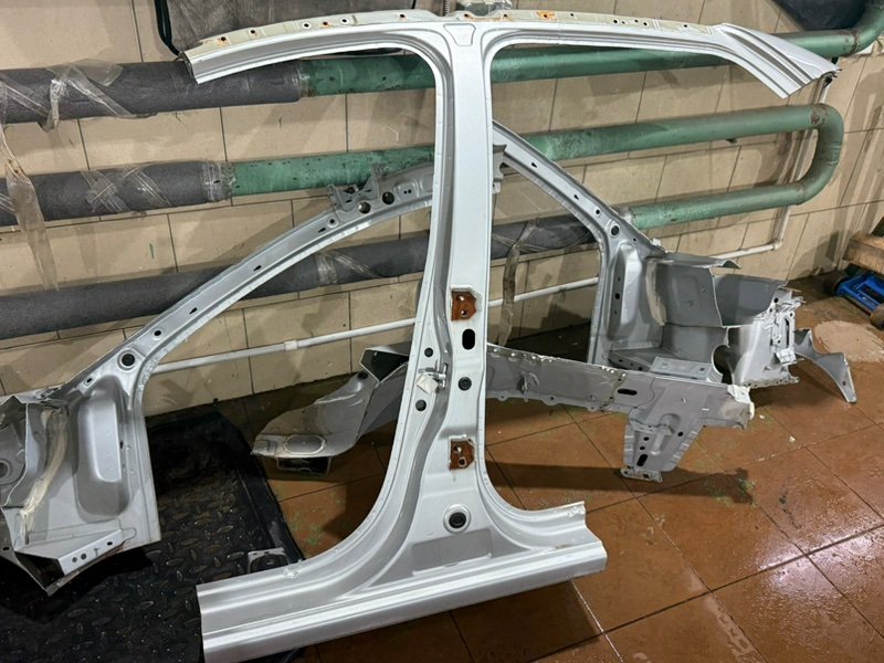 средняя стойка