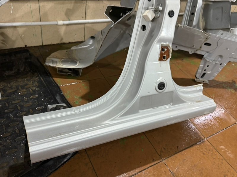 средняя стойка