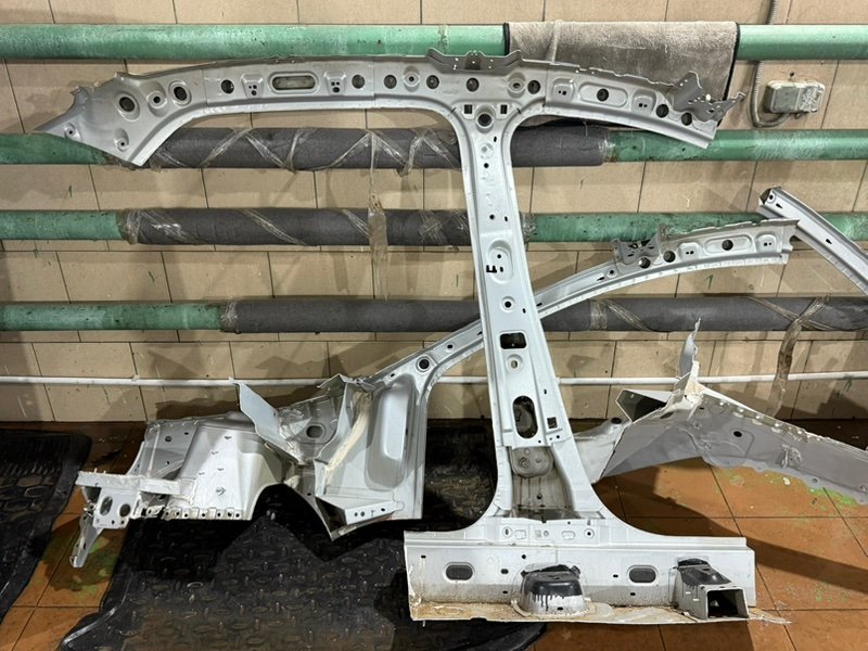 средняя стойка