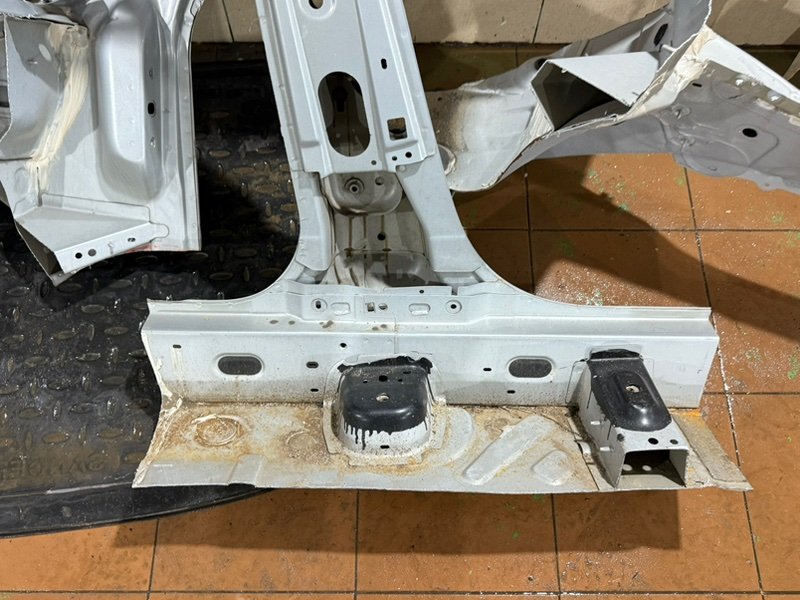 средняя стойка