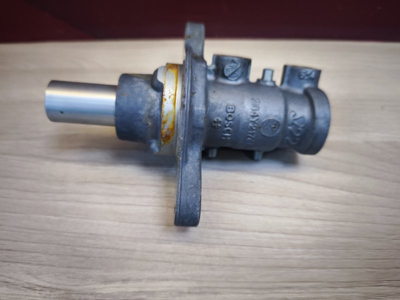 Главный тормозной цилиндр