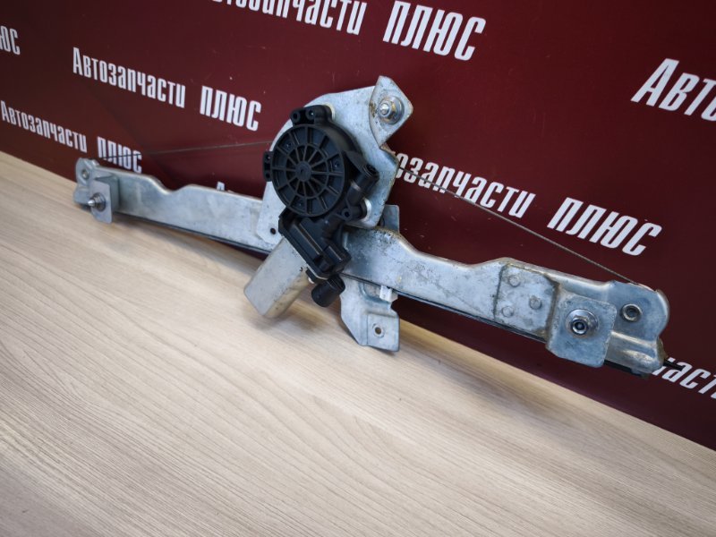 Стеклоподъемник    двери