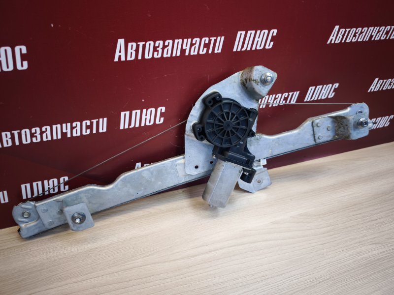 Стеклоподъемник    двери