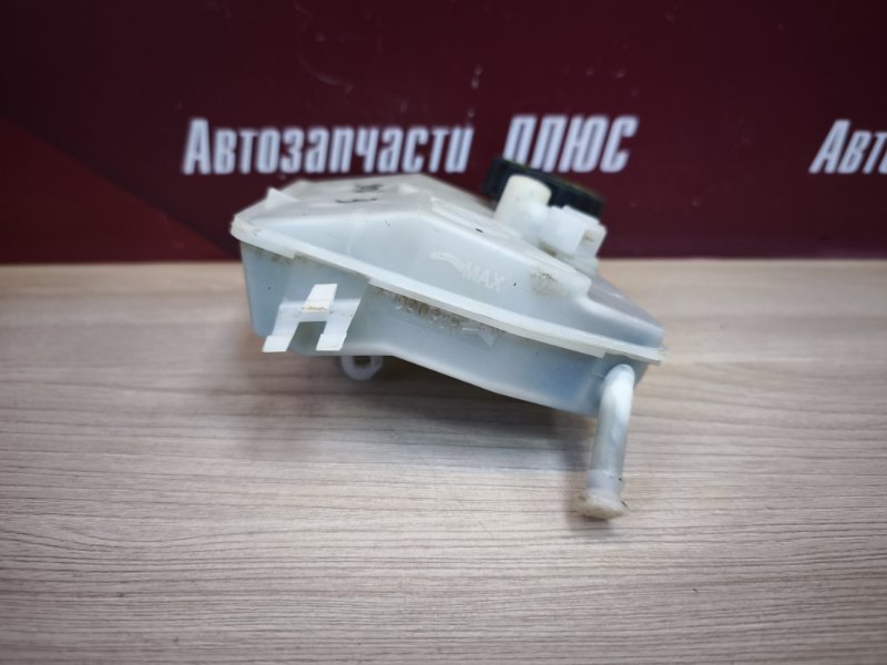 Бачок главного тормозного цилиндра