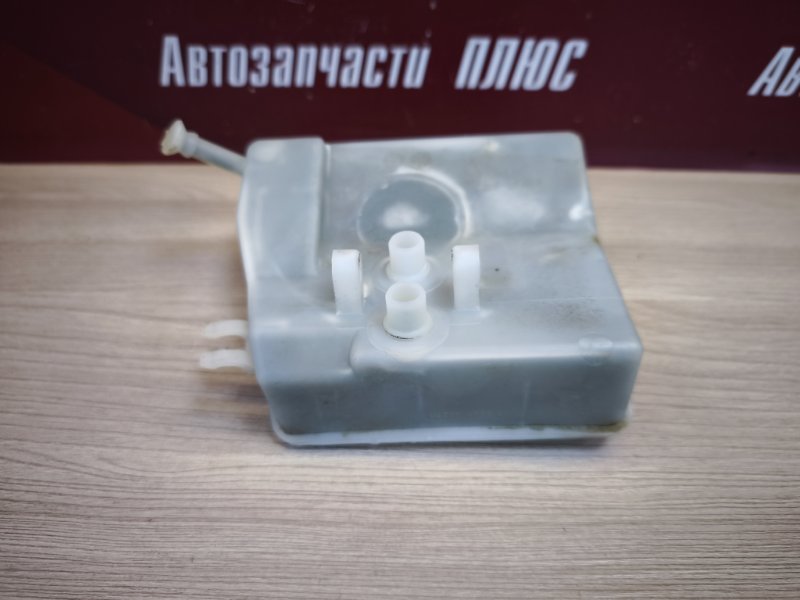 Бачок главного тормозного цилиндра