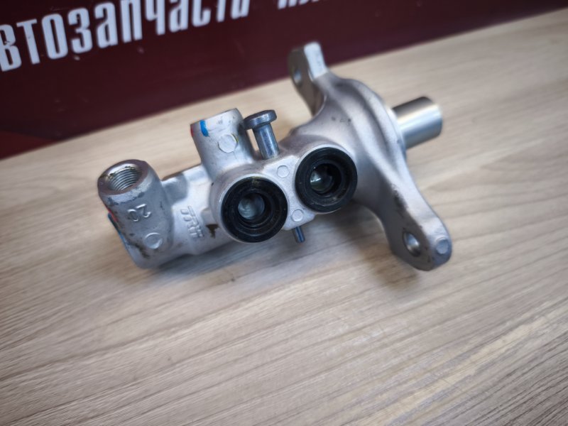 Главный тормозной цилиндр