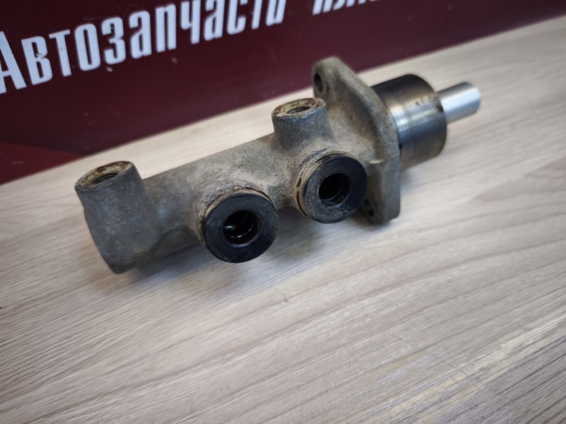 Главный тормозной цилиндр