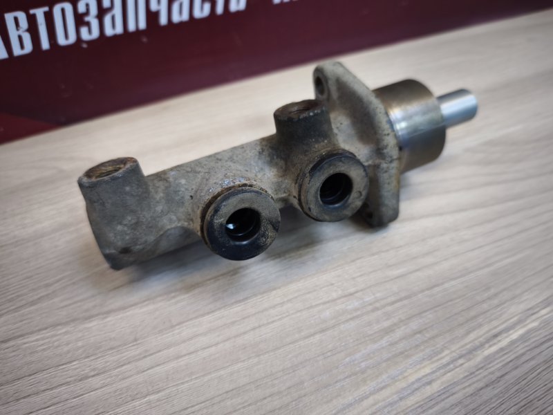 Главный тормозной цилиндр