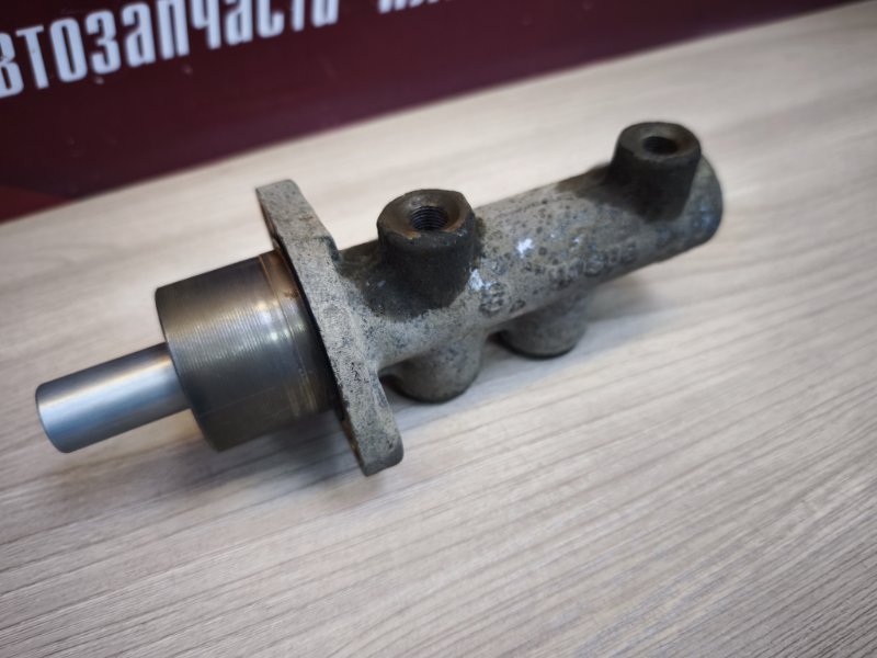 Главный тормозной цилиндр