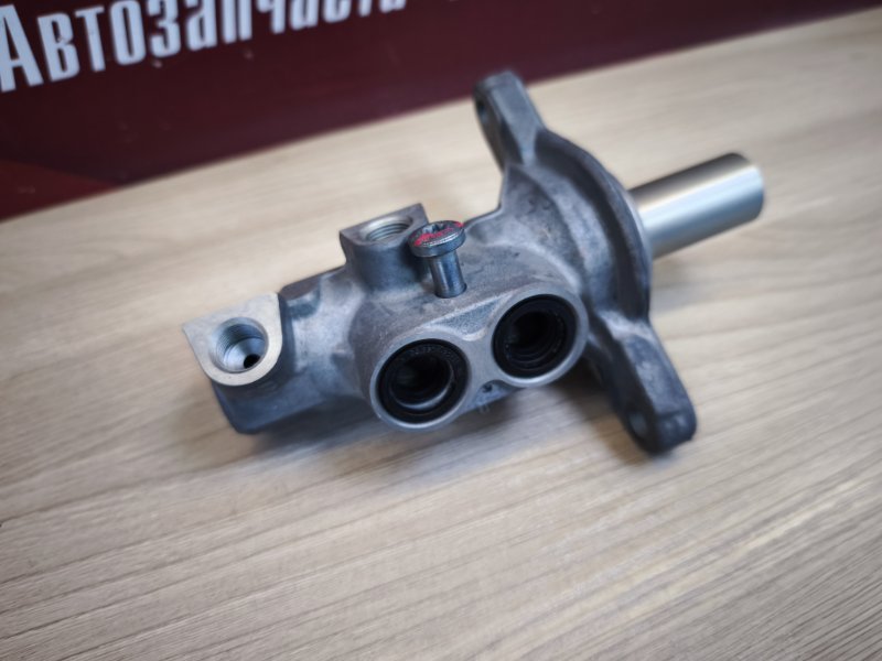 Главный тормозной цилиндр