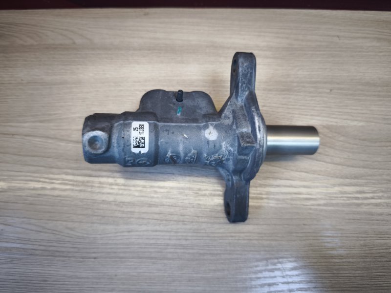 Главный тормозной цилиндр