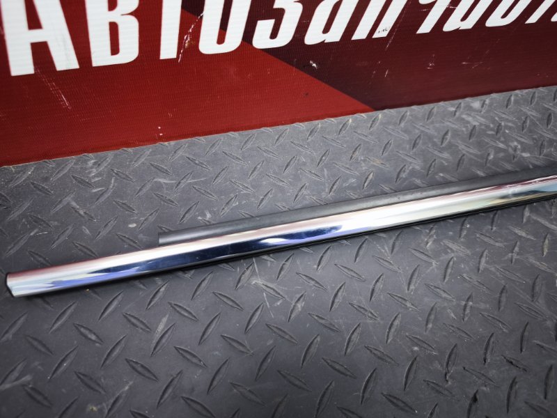 Молдинг   стекла