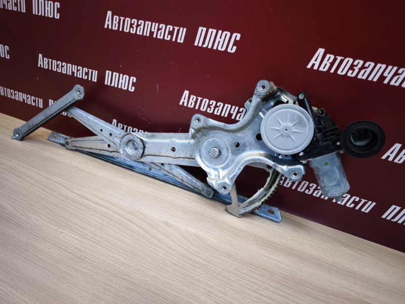 Стеклоподъемник    двери