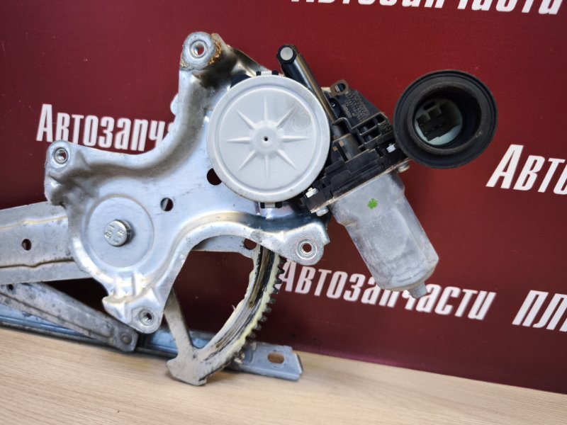 Стеклоподъемник    двери