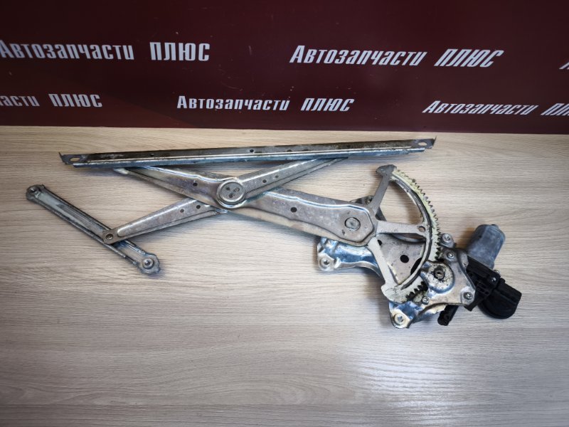 Стеклоподъемник    двери