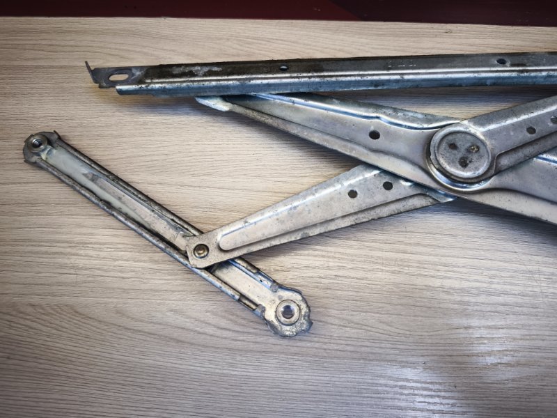 Стеклоподъемник    двери