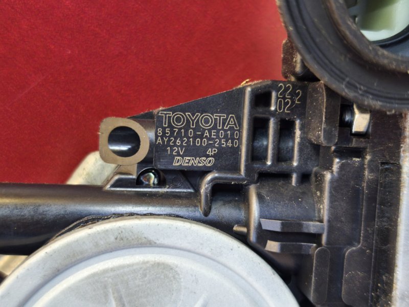 Стеклоподъемник    двери