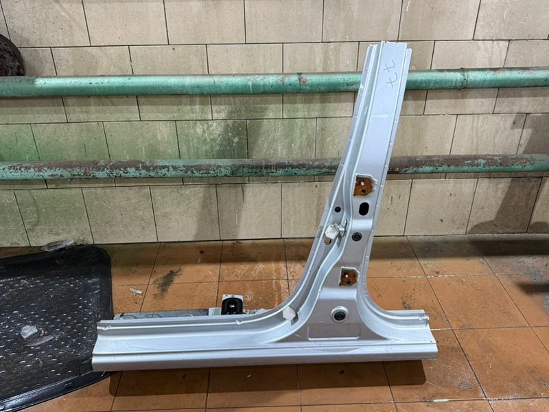 средняя стойка