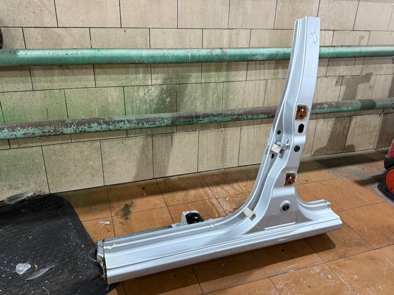 средняя стойка