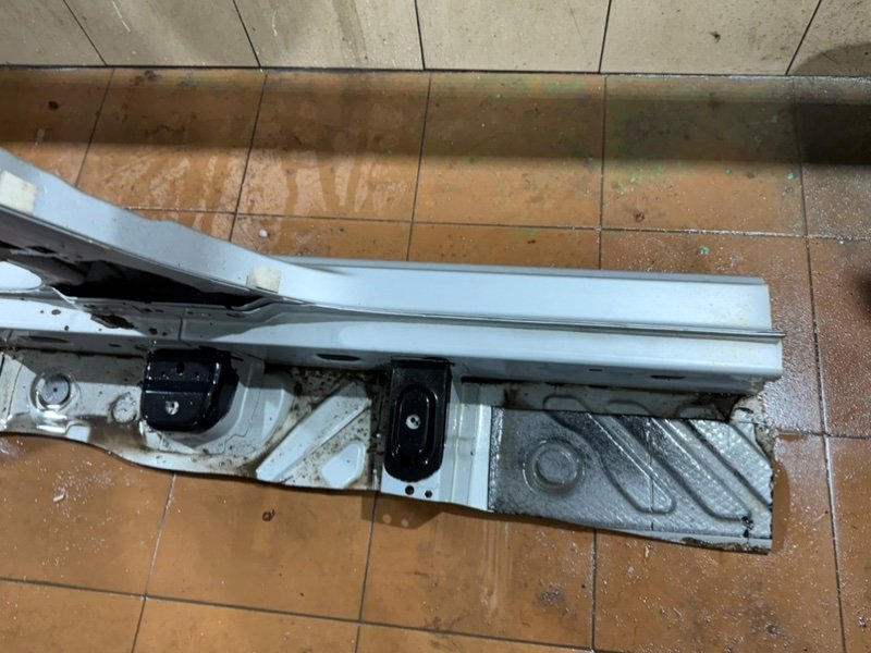 средняя стойка