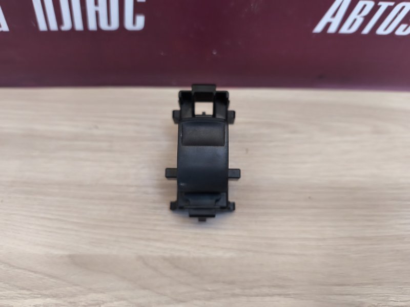 Кнопка стеклоподъемника   двери