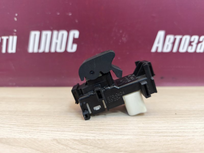 Кнопка стеклоподъемника   двери