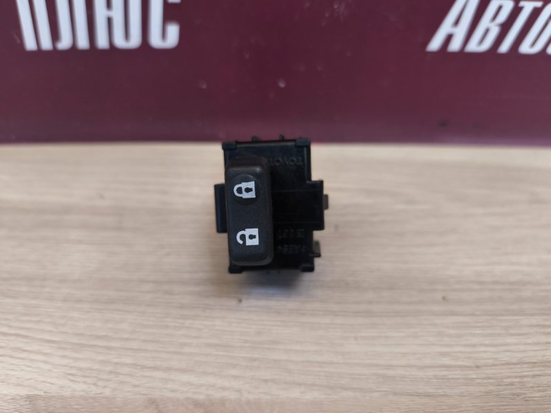 Кнопка центрального замка