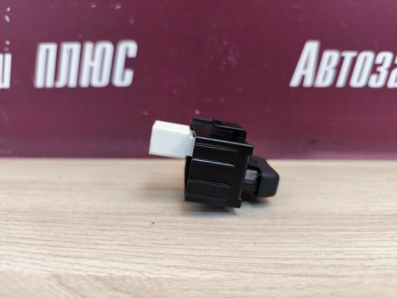 Кнопка центрального замка