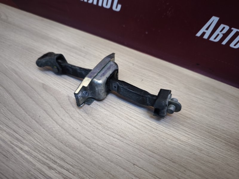 Ограничитель двери