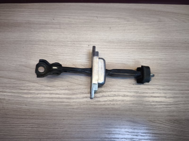 Ограничитель двери