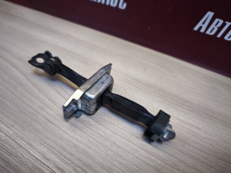 Ограничитель двери