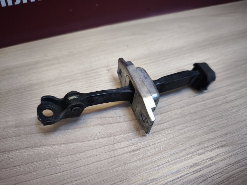 Ограничитель двери