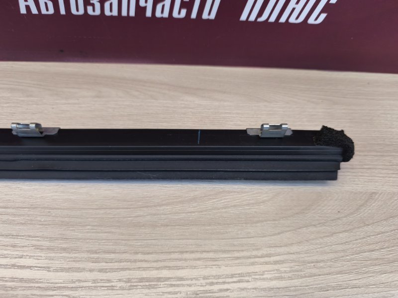 Уплотнитель стекла двери внутренний