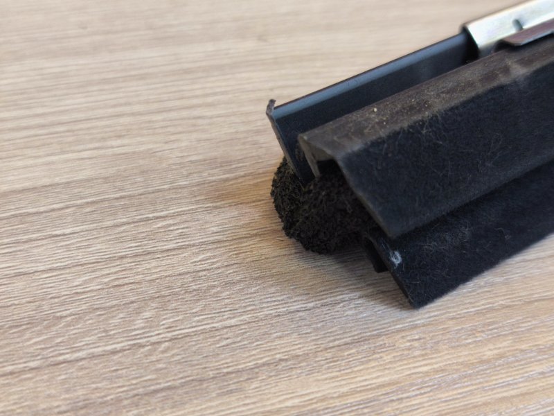 Уплотнитель стекла двери внутренний