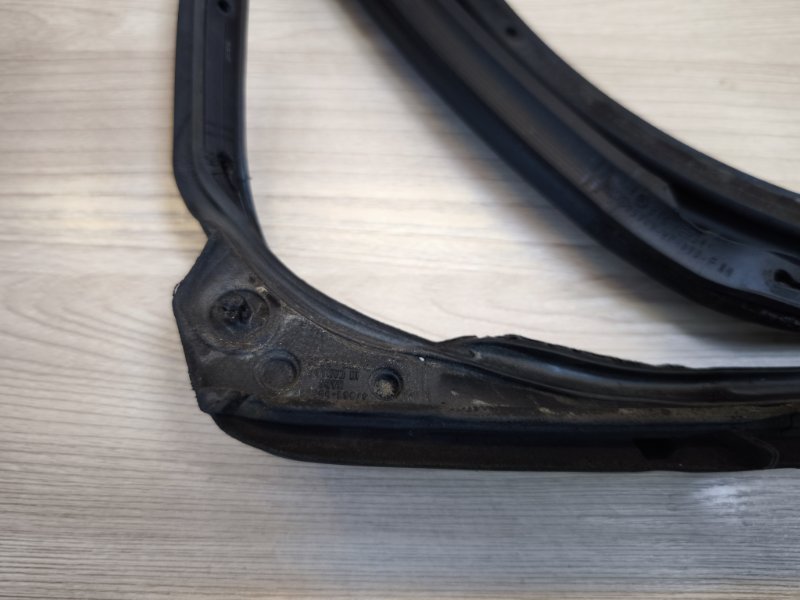 Уплотнитель двери