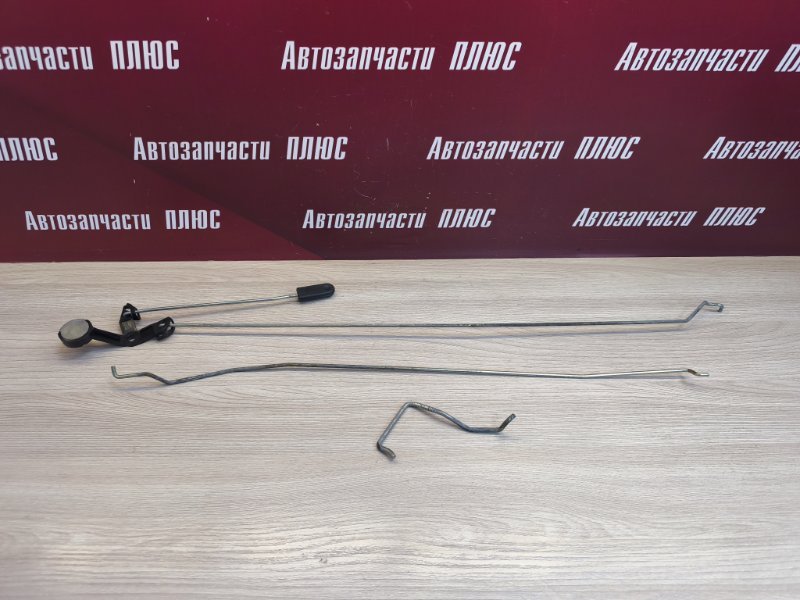 Тяга замка двери